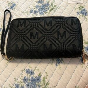 NWOT M wristlet